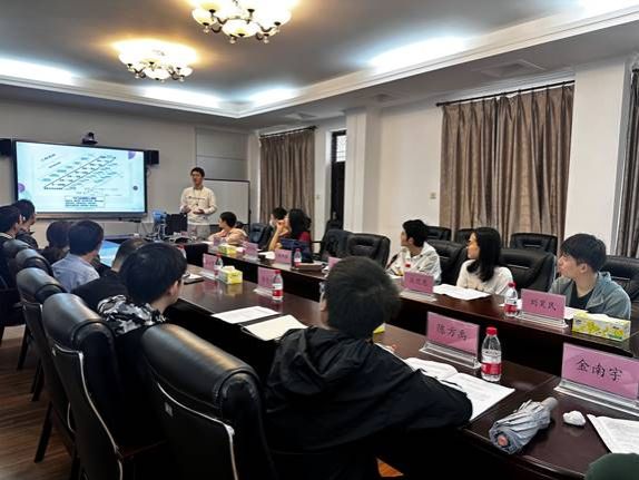 说明: J:\5.华球(中国)(2022年11月始)\照片\【20240122】清华大学电子工程系“无问芯琼”实践团队调研华球体育\微信图片_20240122124657.jpg